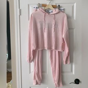 NWT Ladies Juicy Couture Velour PJ Set in Lola Pink Sz L
